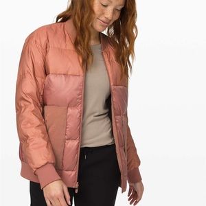 unworn reversible lululemon roam far bomber - chalky rose - size 4